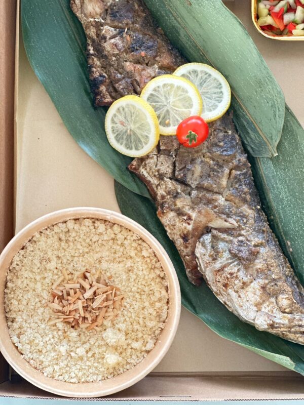 ganzer-gegrillter-Fischbox